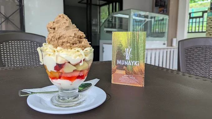 Copa de helado Munayki servida en nuestra casa